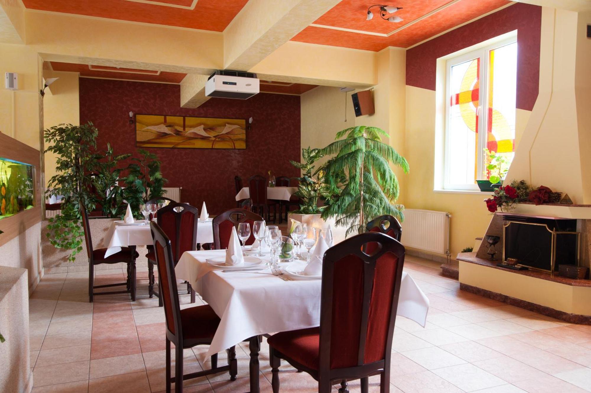 Hotel Melody Oradea Exterior foto