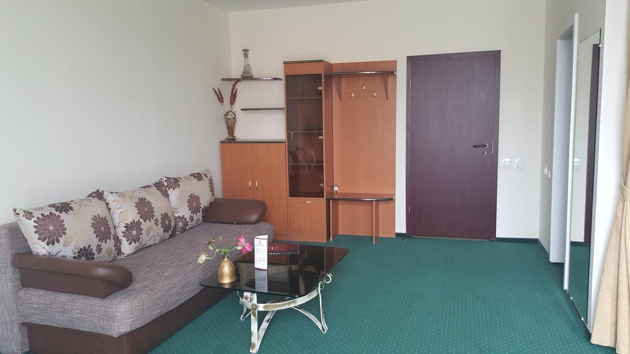 Hotel Melody Oradea Exterior foto