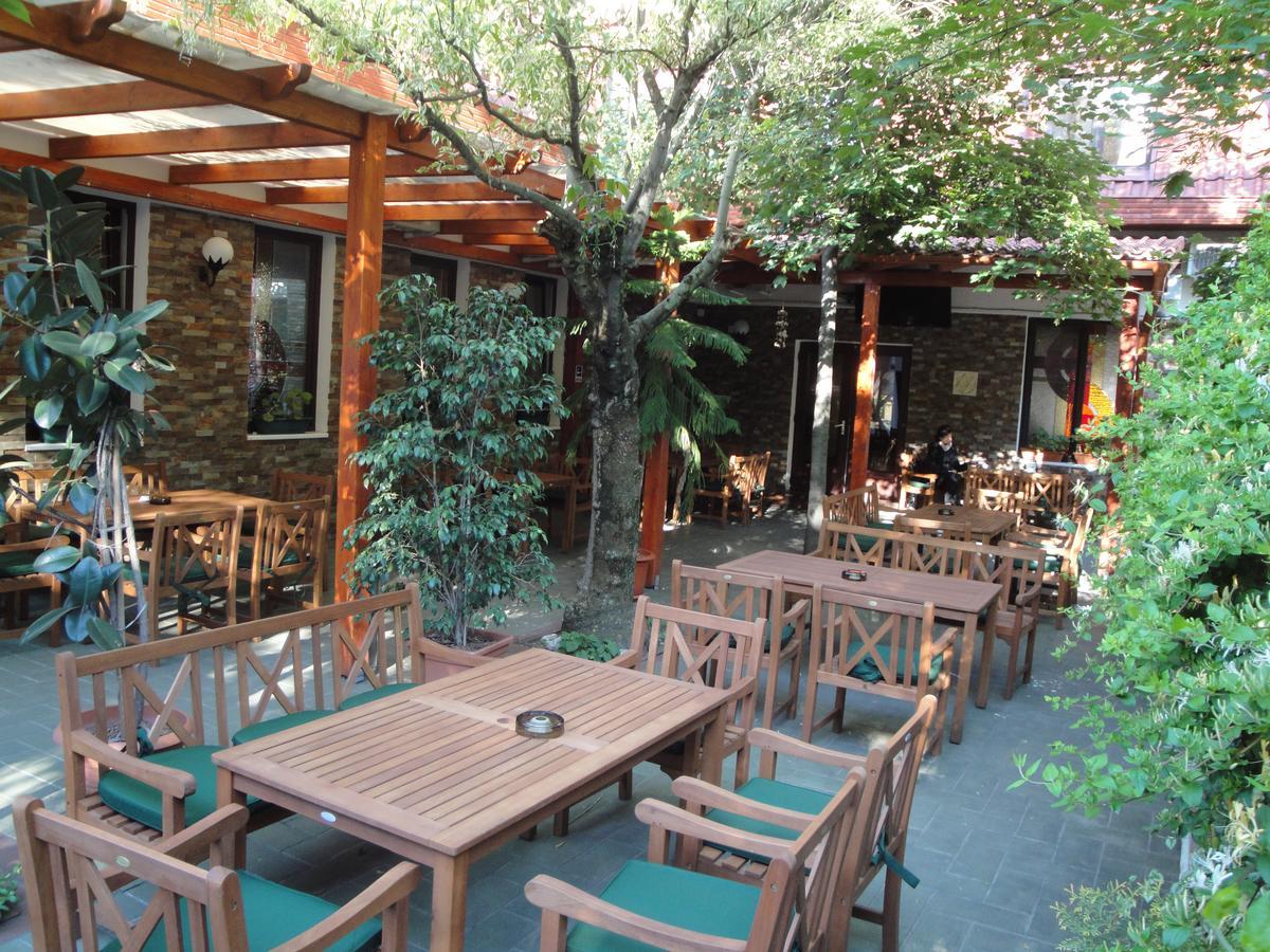 Hotel Melody Oradea Exterior foto